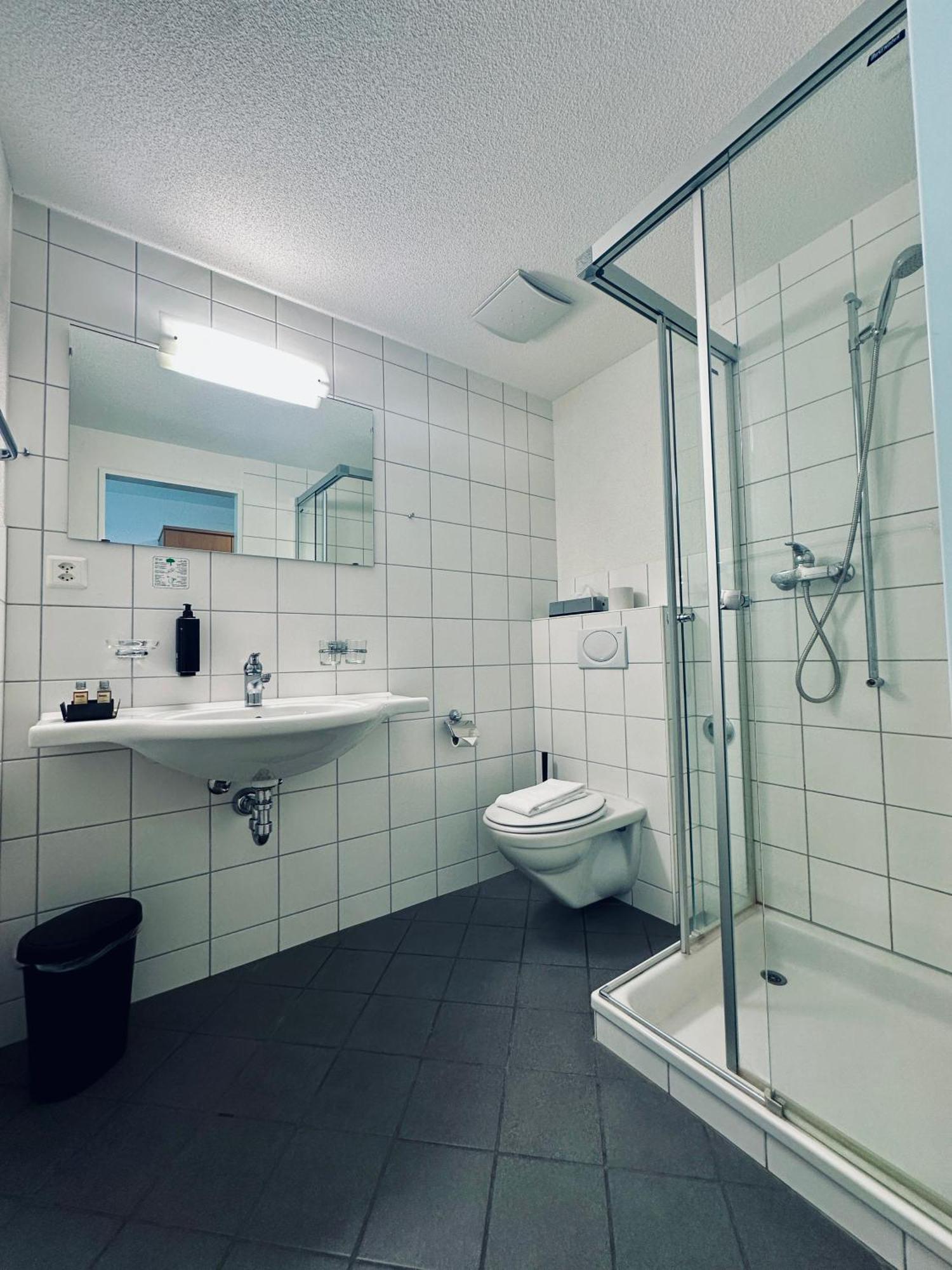 Hotel Rebstock מירינגן מראה חיצוני תמונה