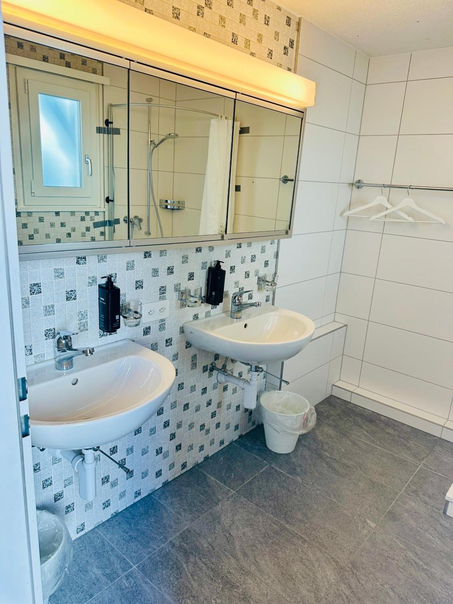 Hotel Rebstock מירינגן מראה חיצוני תמונה