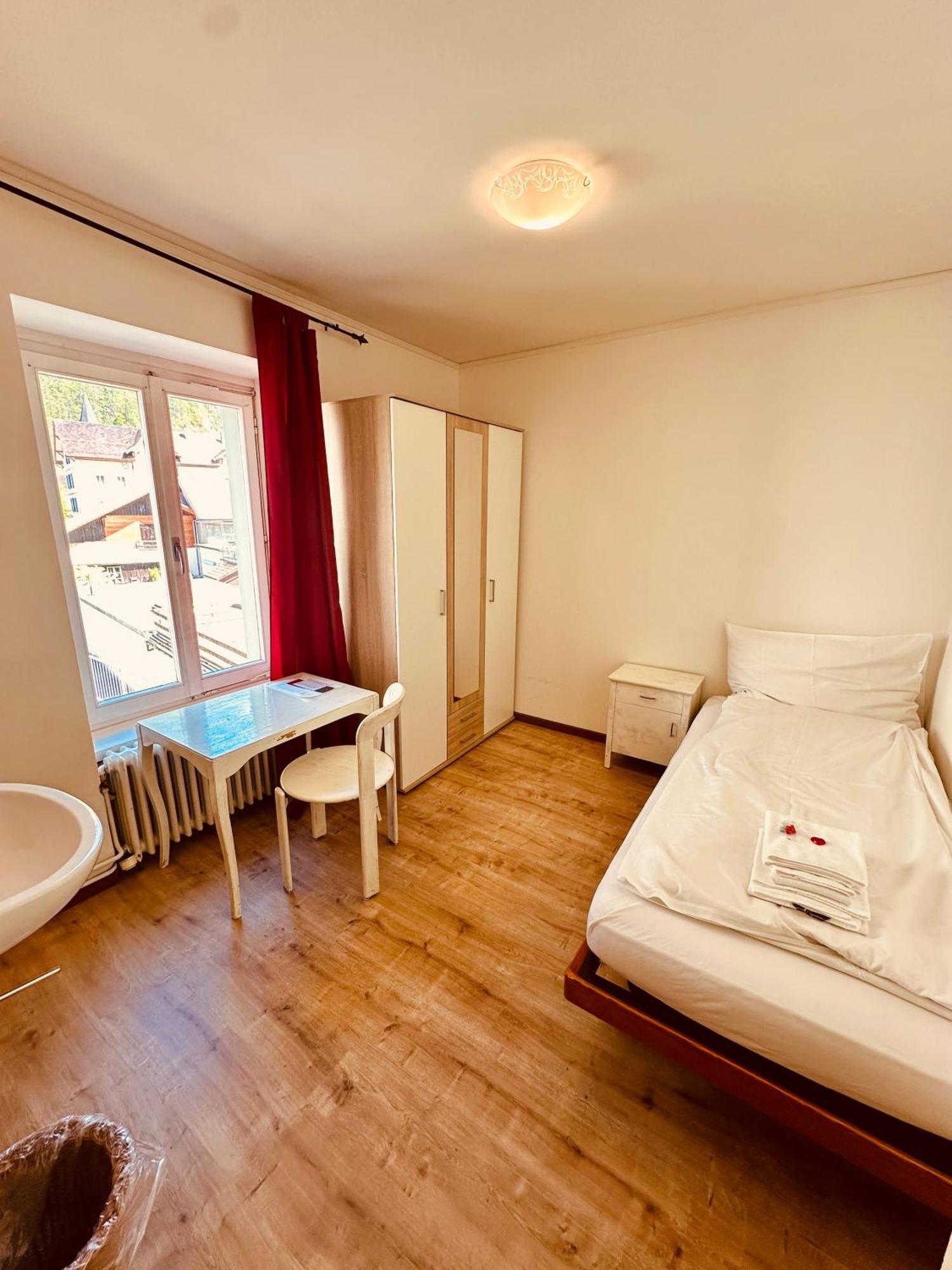 Hotel Rebstock מירינגן מראה חיצוני תמונה